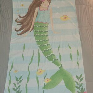 Pottery Barn Kids Beach Towel - Isla Monogram